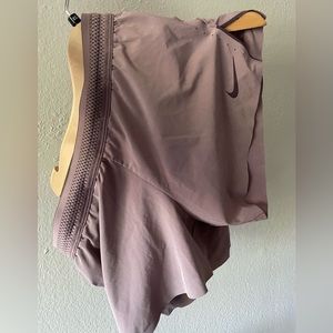 Nike Aeroswift Women’s Running Shorts Size XS in Purple/Mauve